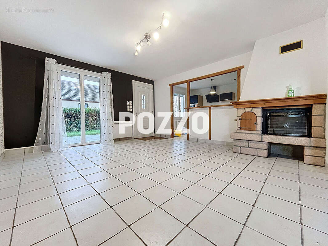 A VENDRE - Maison de 107.35 m² - proche de condé sur vire - photo 5