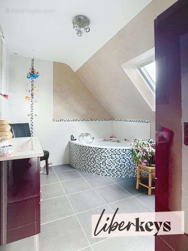 Maison à TREVOU-TREGUIGNEC