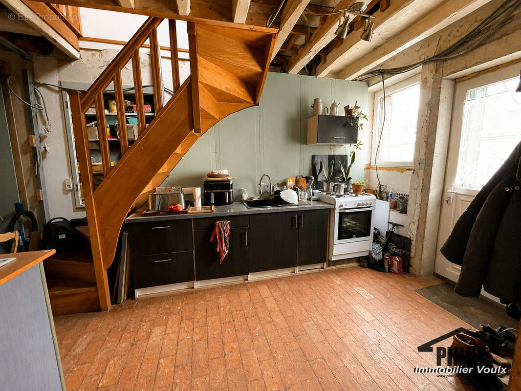 Maison ancienne avec jardin de 431 m2   Une belle opportunité aux portes de Villeneuve-la-Guyard - photo 5