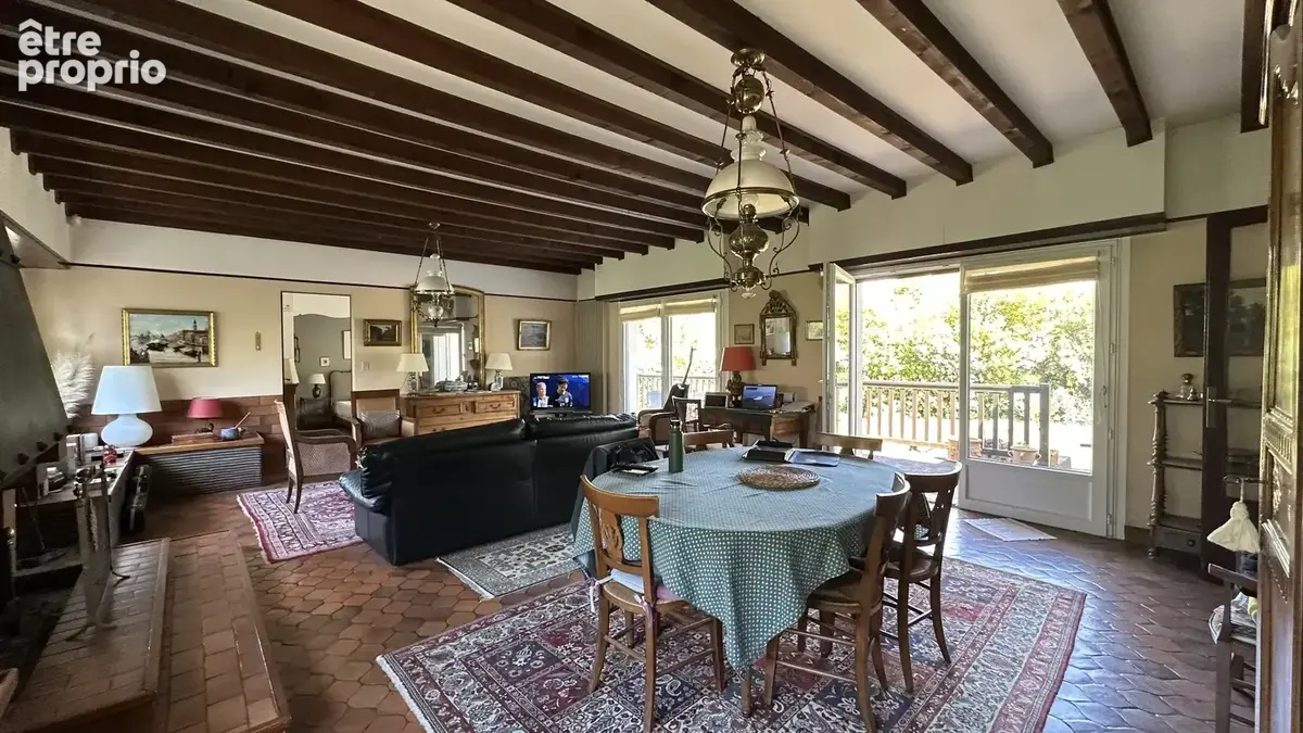Hossegor  centre-ville / les halles  emplacement rare  villa  200 m² sur terrain 1 140 m²  fort potentiel - photo 6