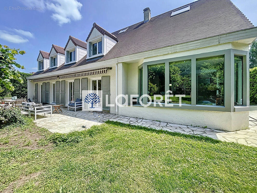 Maison à FEUCHEROLLES