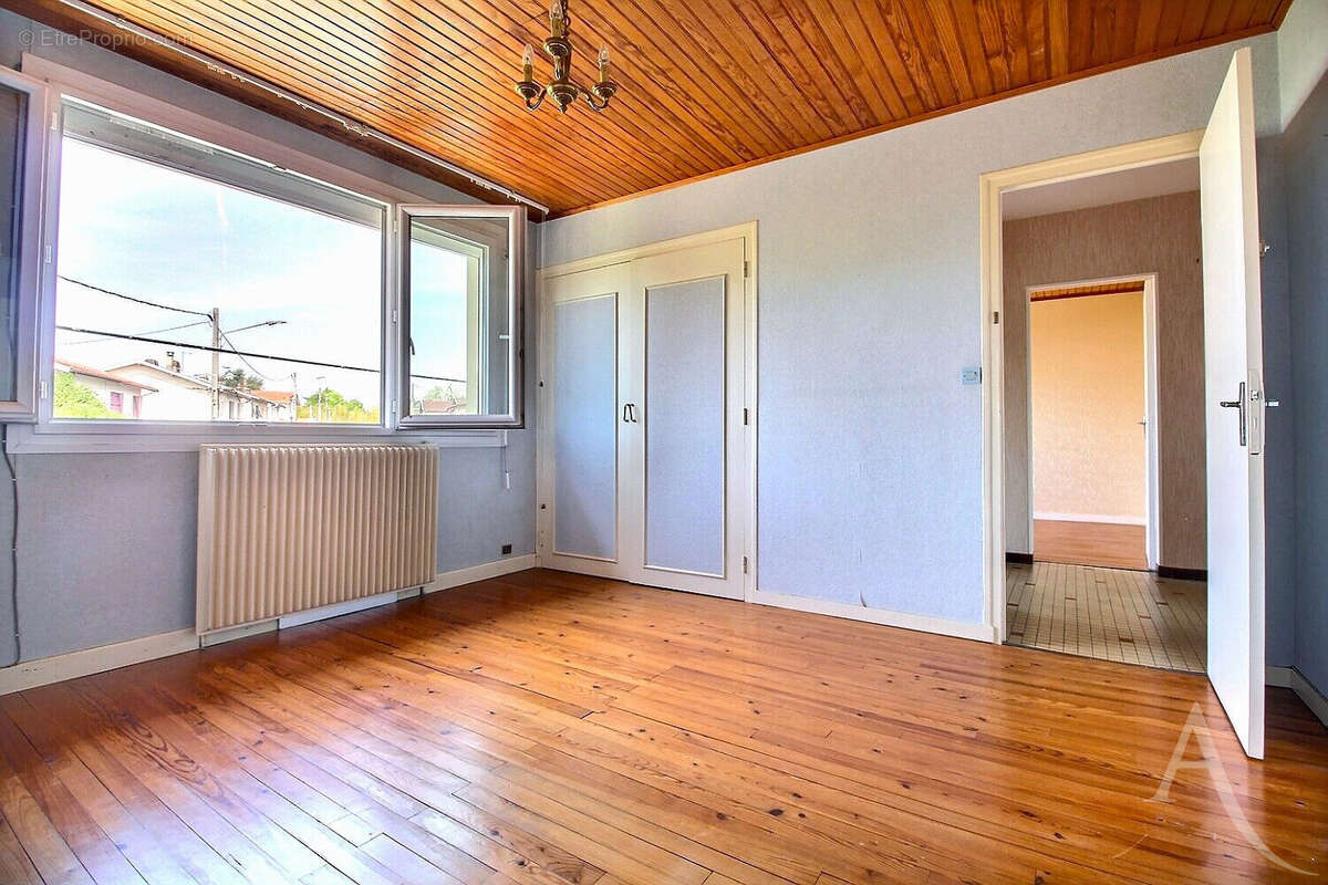 Maison à VILLENAVE-D'ORNON