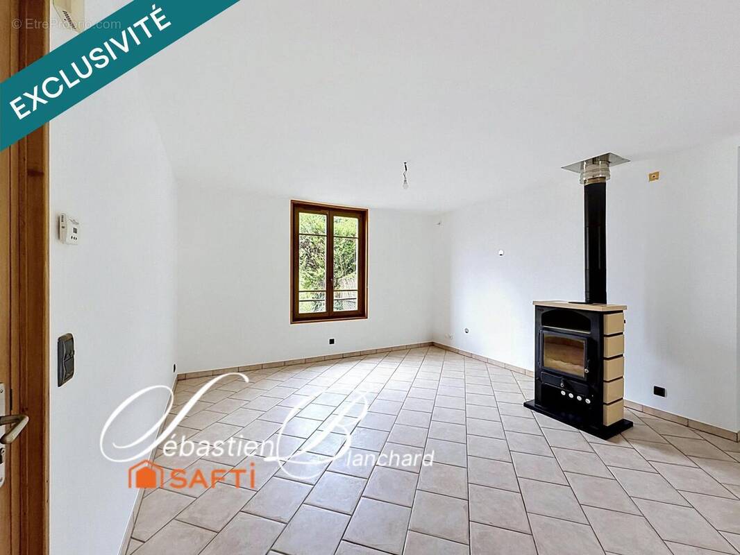 Photo 1 - Appartement à BELLEGARDE-SUR-VALSERINE