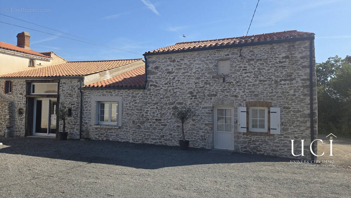 Maison à LEGE