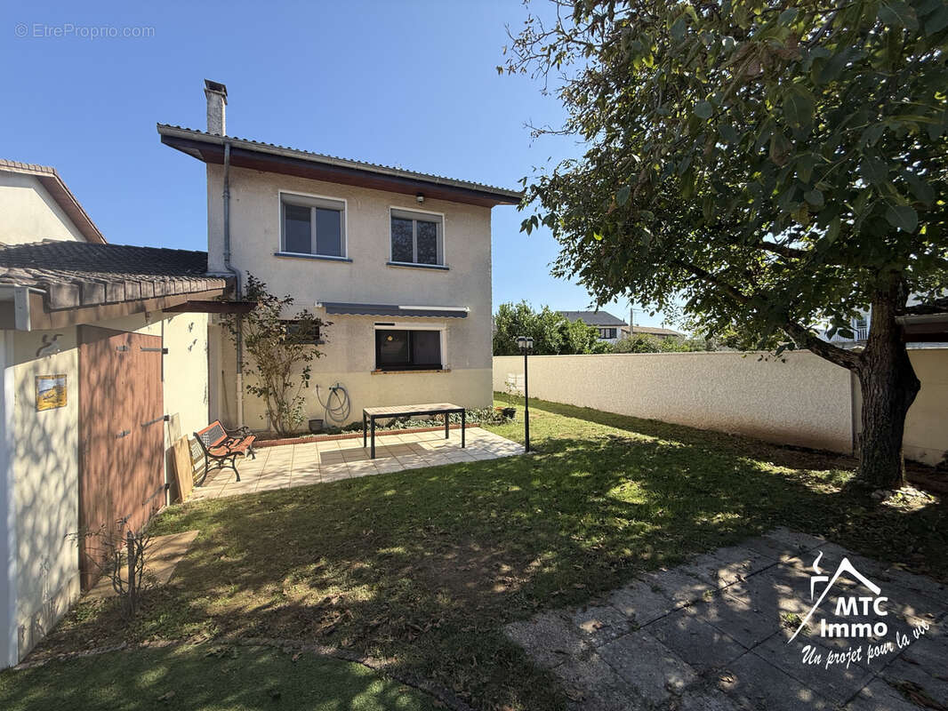 Maison à CHARVIEU-CHAVAGNEUX