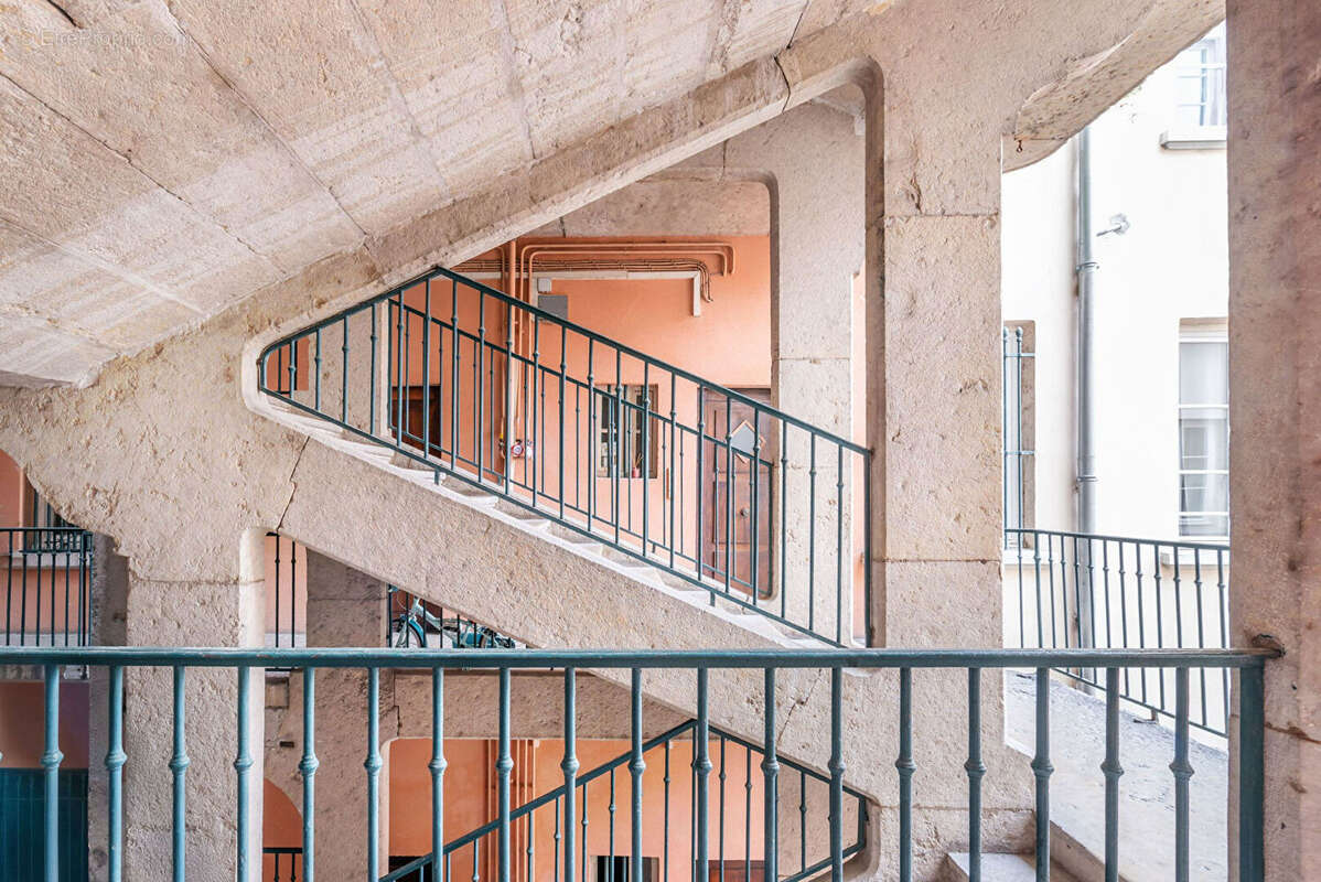 Appartement à LYON-1E