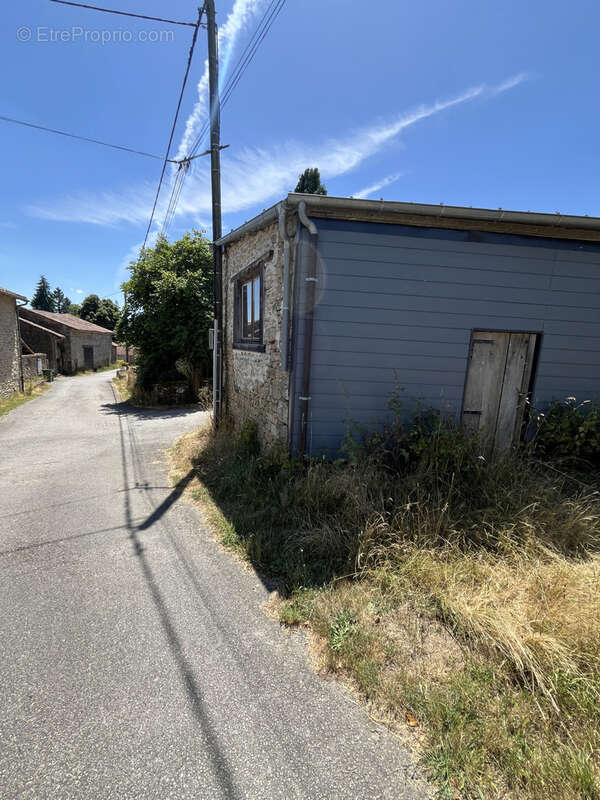 Maison à COMPREIGNAC