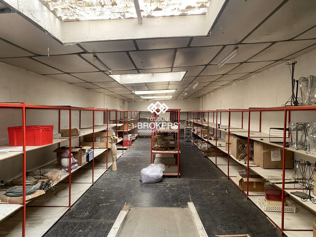 Commerce à COMBRONDE