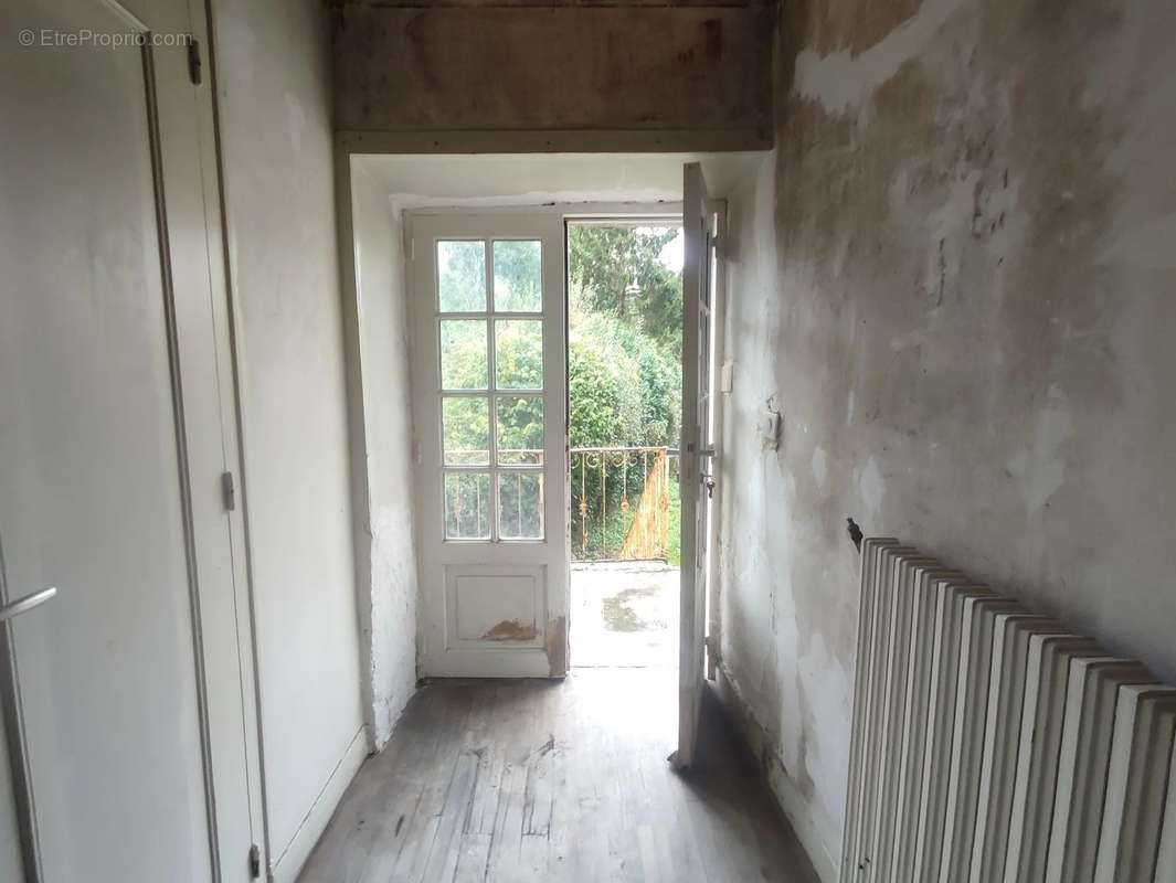 Maison à BUSSIERE-BADIL