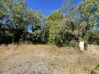 Terrain 625 m² à Auriol  - photo 3
