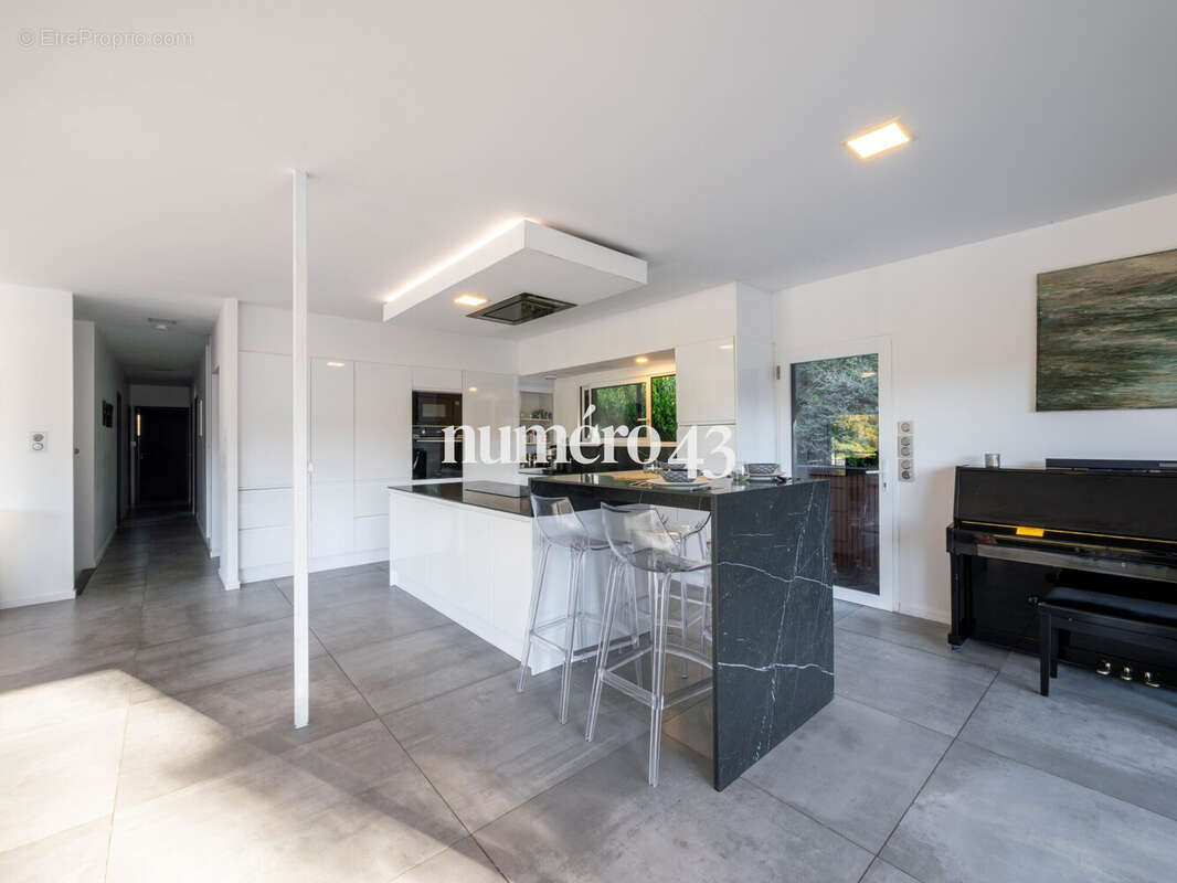 Maison 169 m² à Plerin  - photo 6