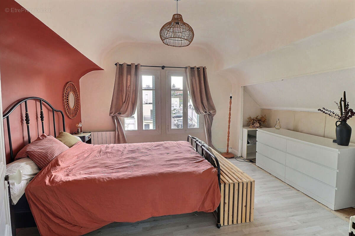 Maison à EPERNON