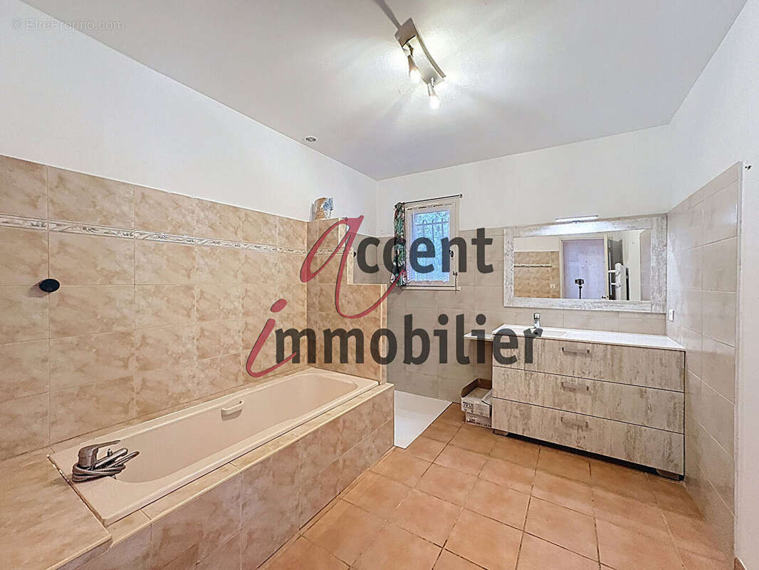 Maison à PLAN-D&#039;ORGON