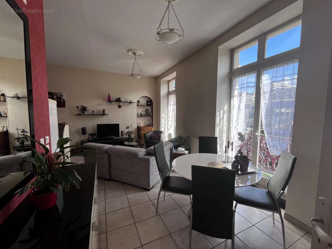 Appartement à AIX-LES-BAINS