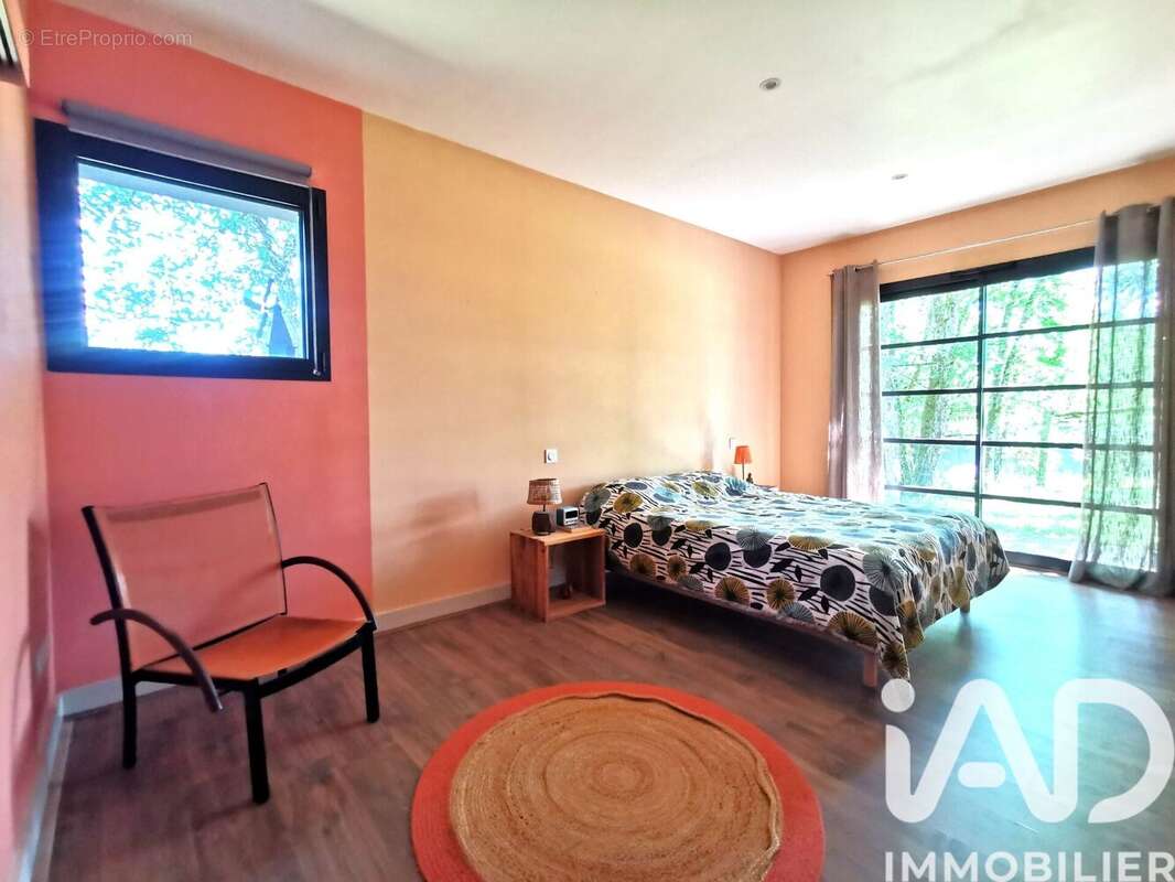 Maison 145 m² à Assier  - photo 8
