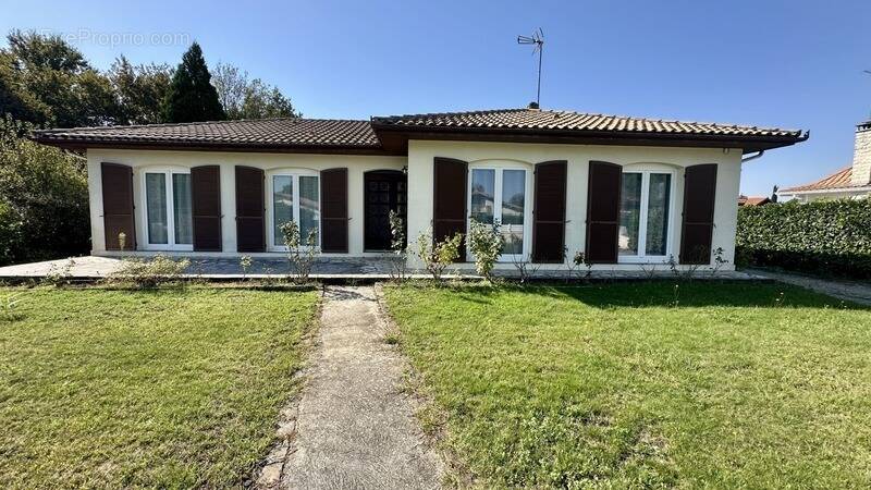 Maison à MARTIGNAS-SUR-JALLE