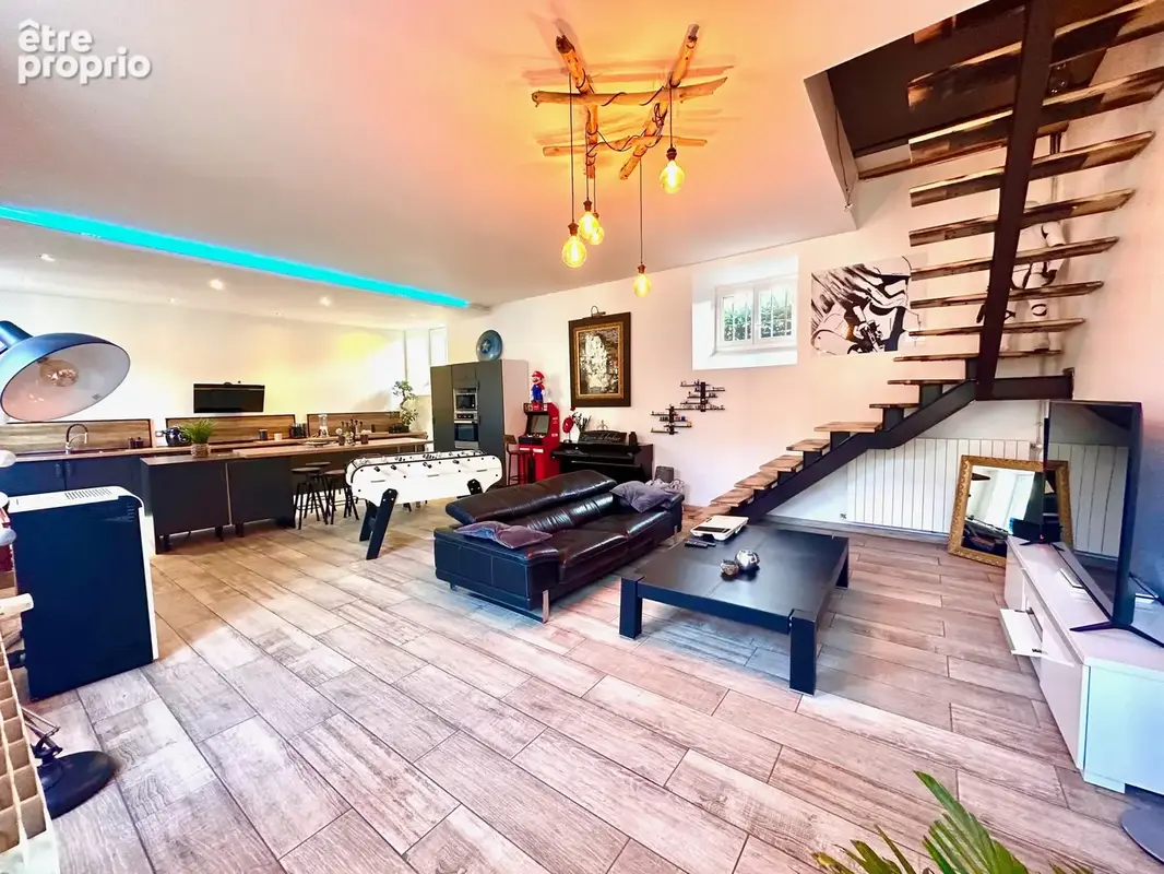 Maison de village  rue Maninat + dépendances - photo 2