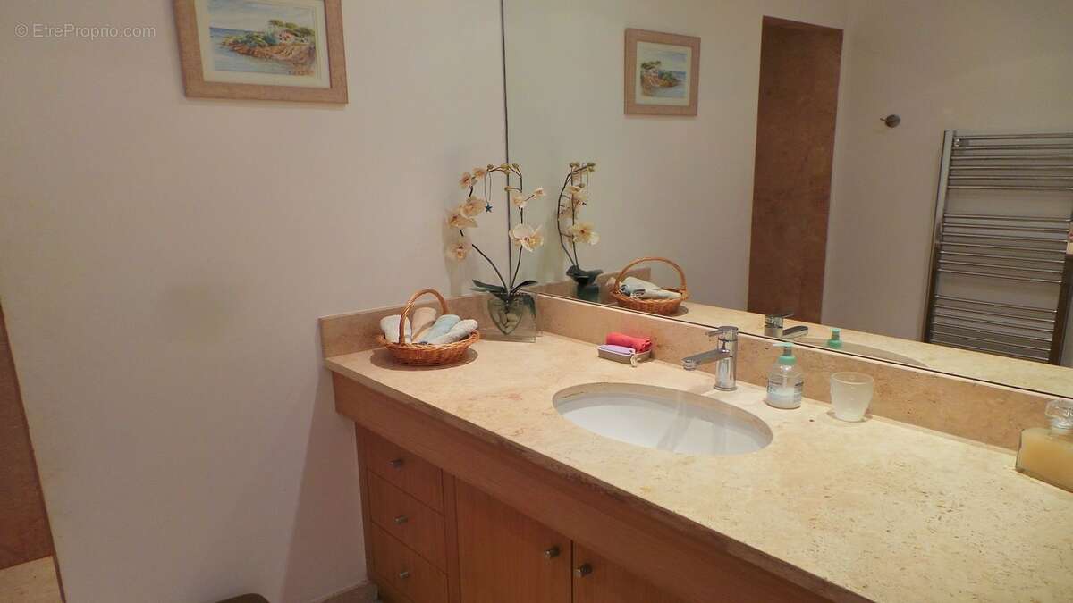 Appartement à LES ISSAMBRES