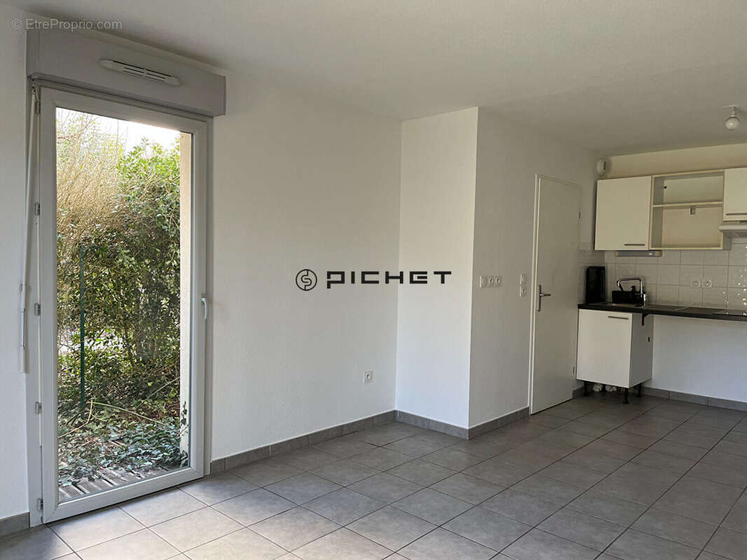 Appartement à SAINT-GENIS-POUILLY