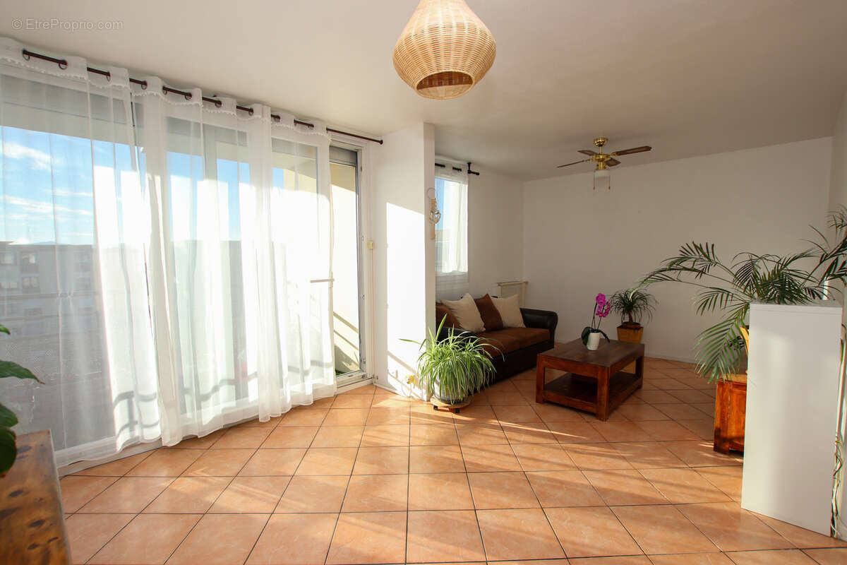 Appartement à FREJUS