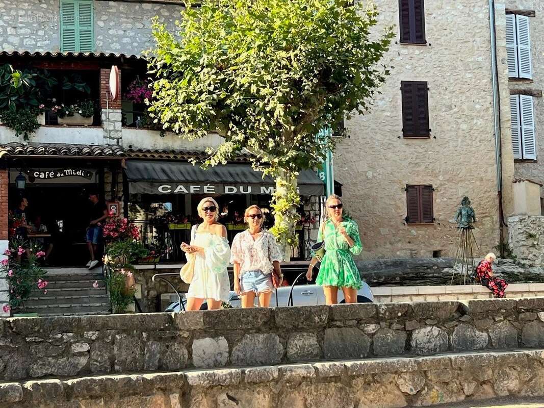Maison à TOURRETTES-SUR-LOUP