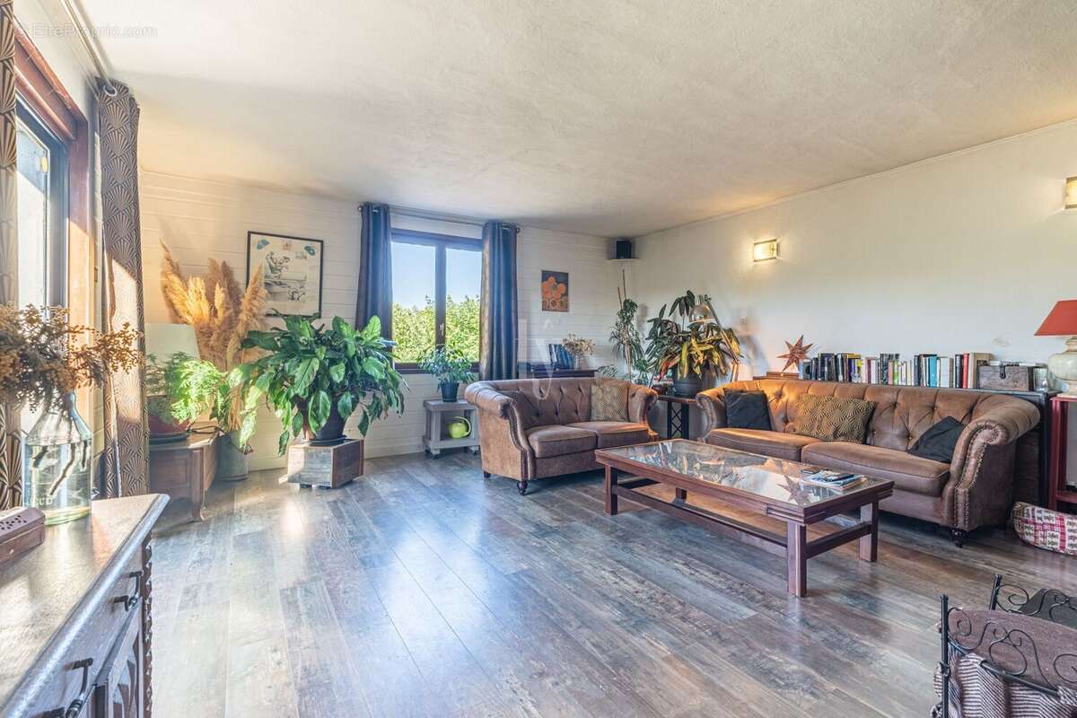 Maison à CHATEAUPONSAC