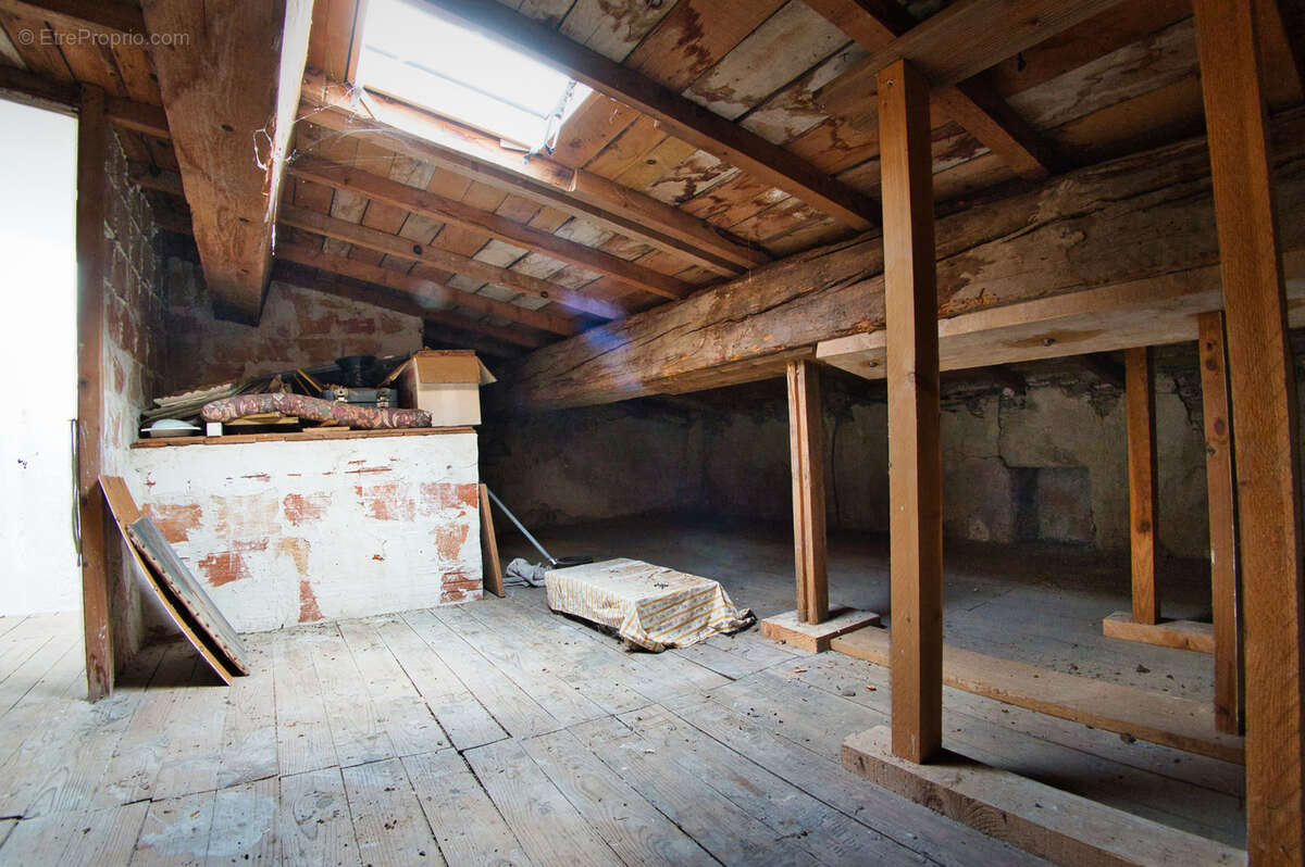 Maison à LABASTIDE-EN-VAL