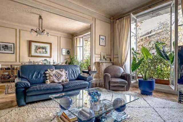 Appartement à PARIS-11E