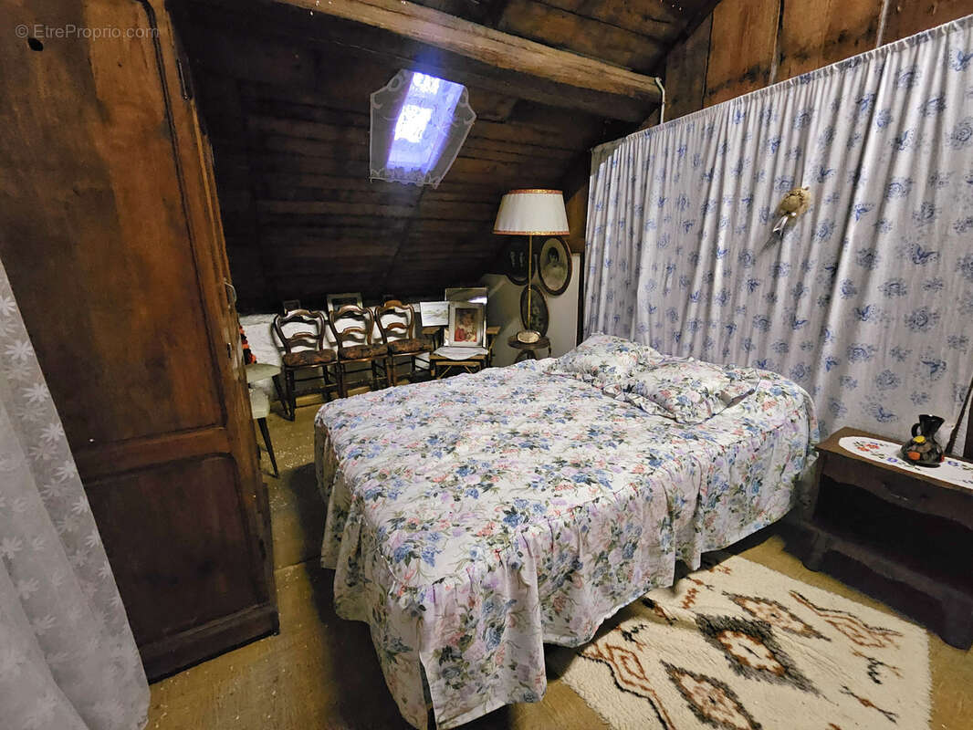 Maison à CHAMPAGNEY