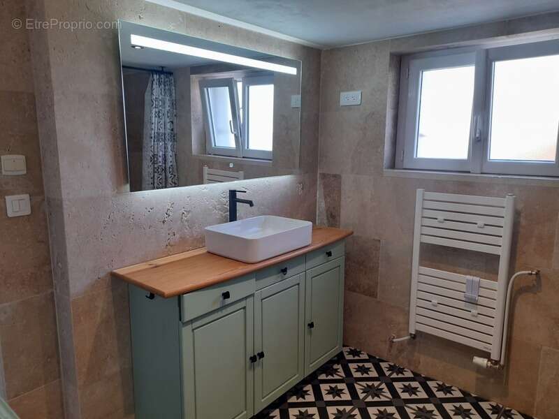 Maison à VILLEBERNIER