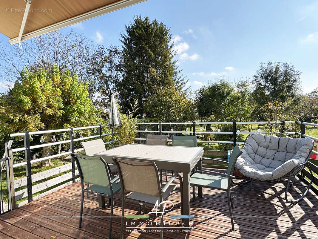 Maison à SAINT-JULIEN