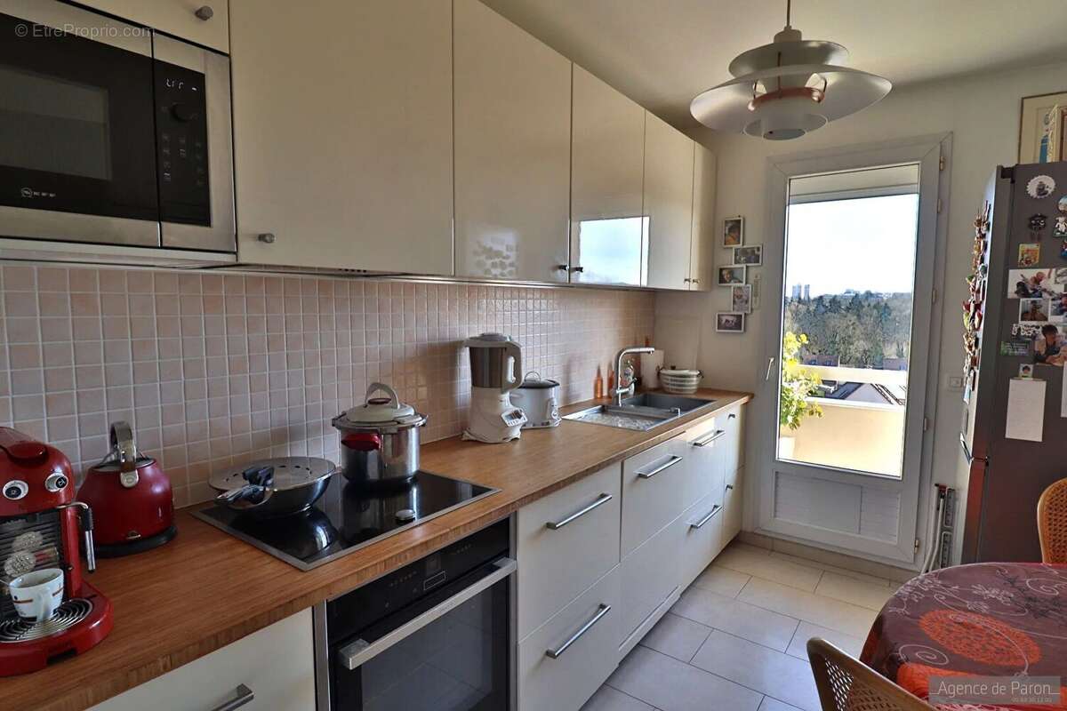 Appartement à VERRIERES-LE-BUISSON