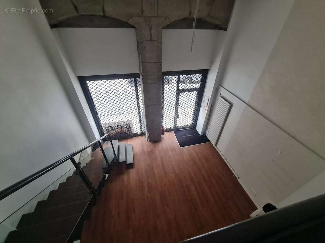 Commerce 136 m² à Saint-Etienne  - photo 6