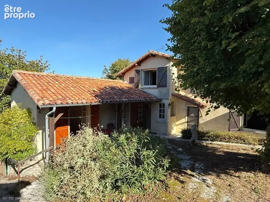 Maison Spacieuse Avec 5 Chambres et Dépendances - photo 2