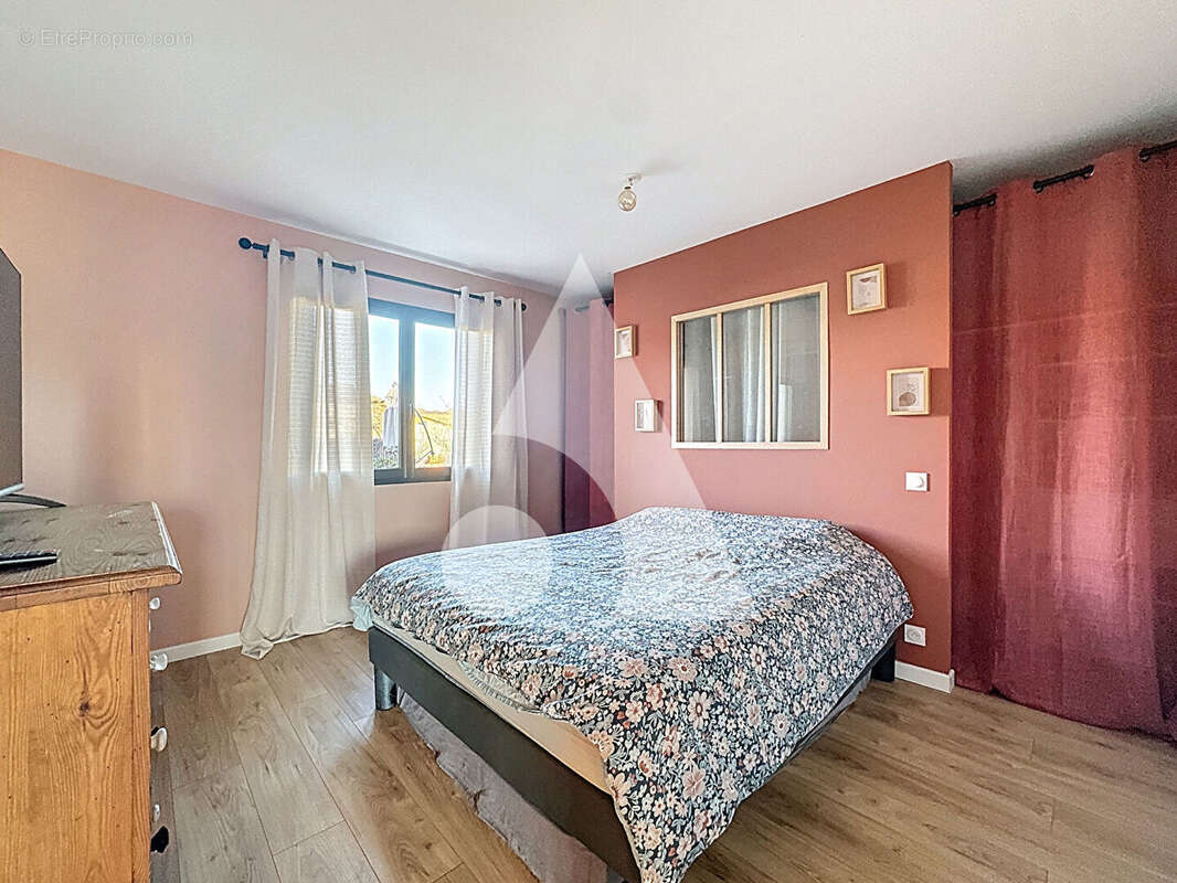 Maison à LESCURE-D'ALBIGEOIS