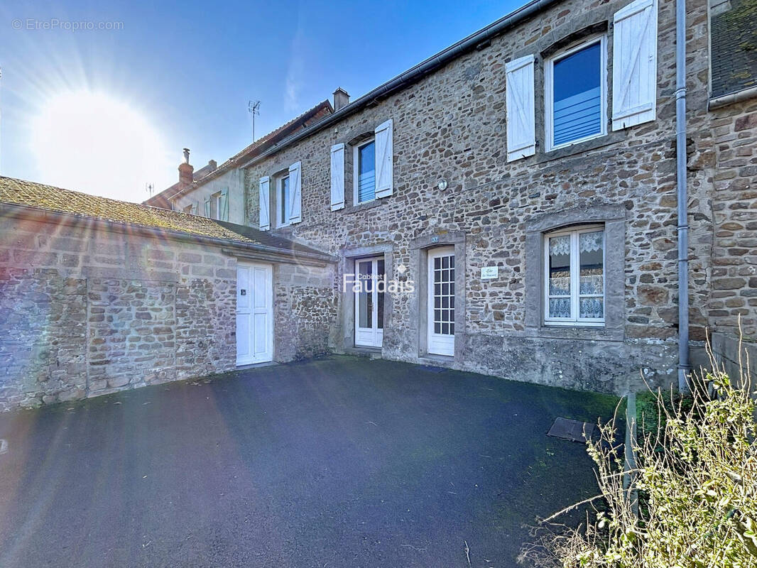 Maison à CREANCES
