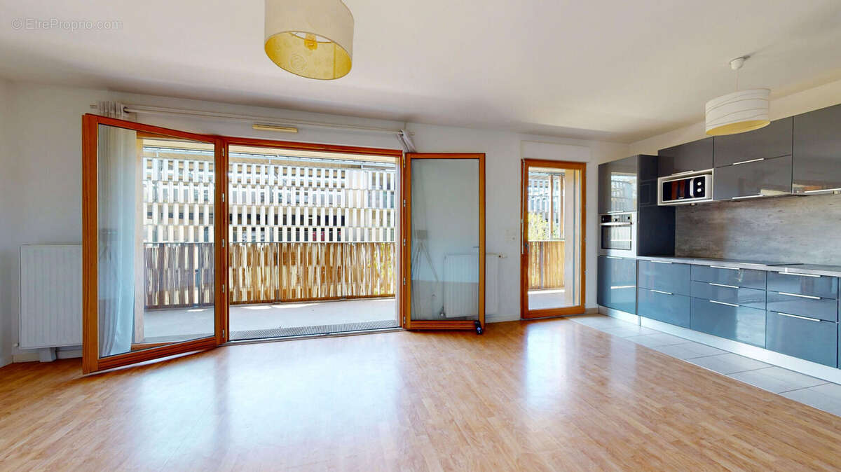 Appartement à L'ILE-SAINT-DENIS