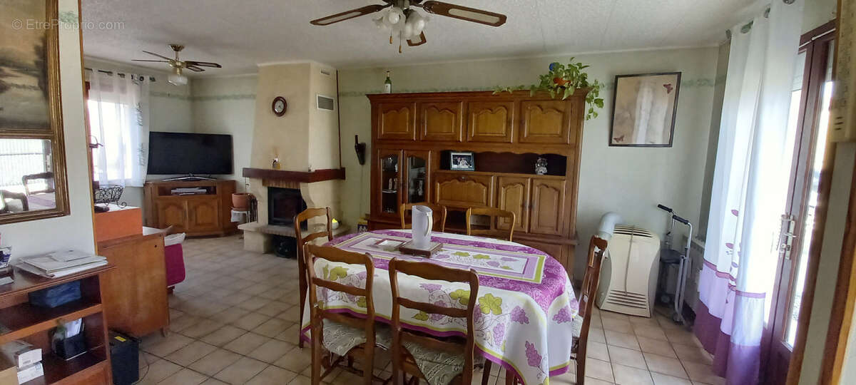 Maison à AMBARES-ET-LAGRAVE