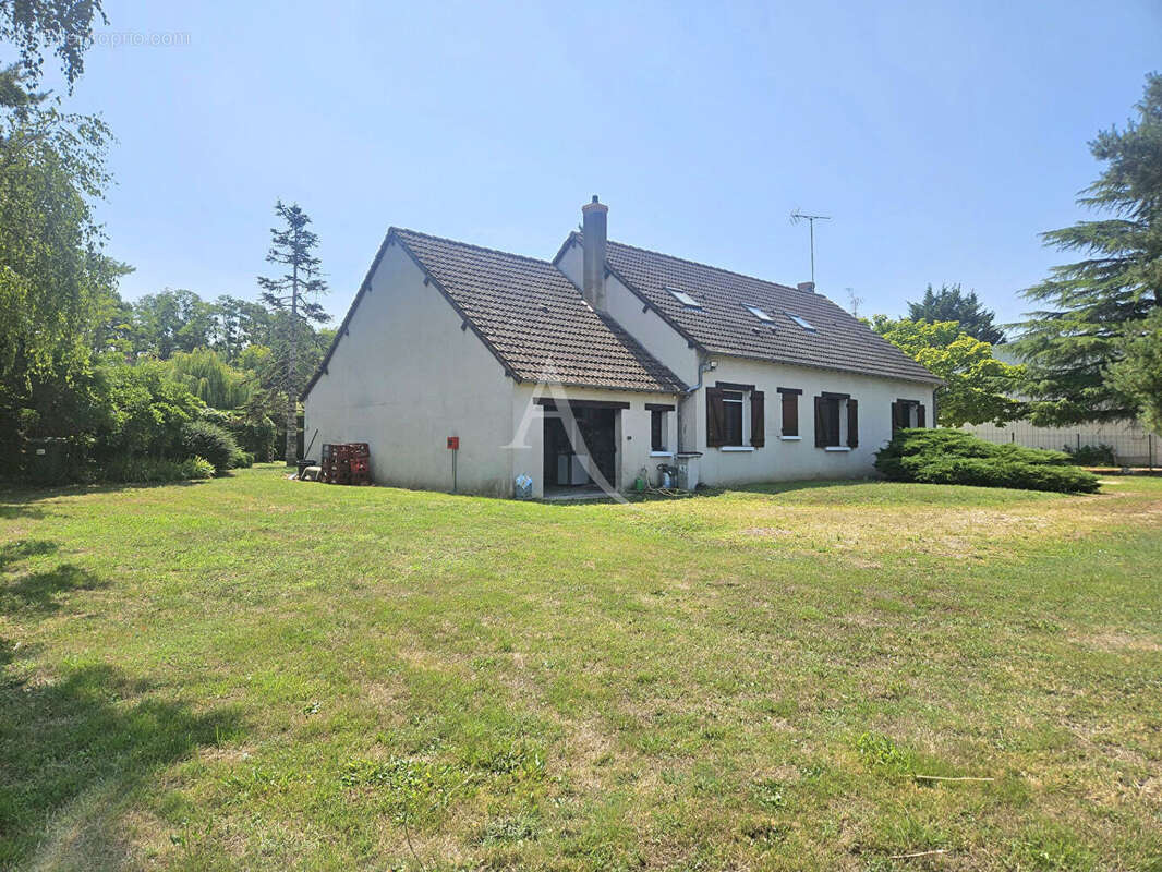 Maison à MONTRICHARD