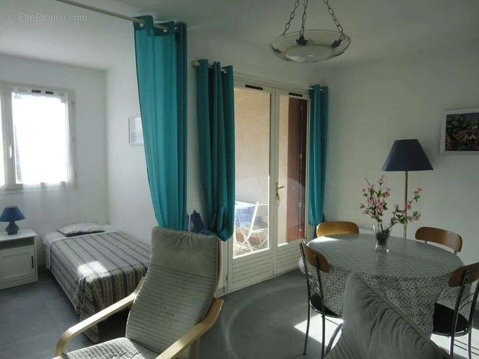 Appartement à GREOUX-LES-BAINS