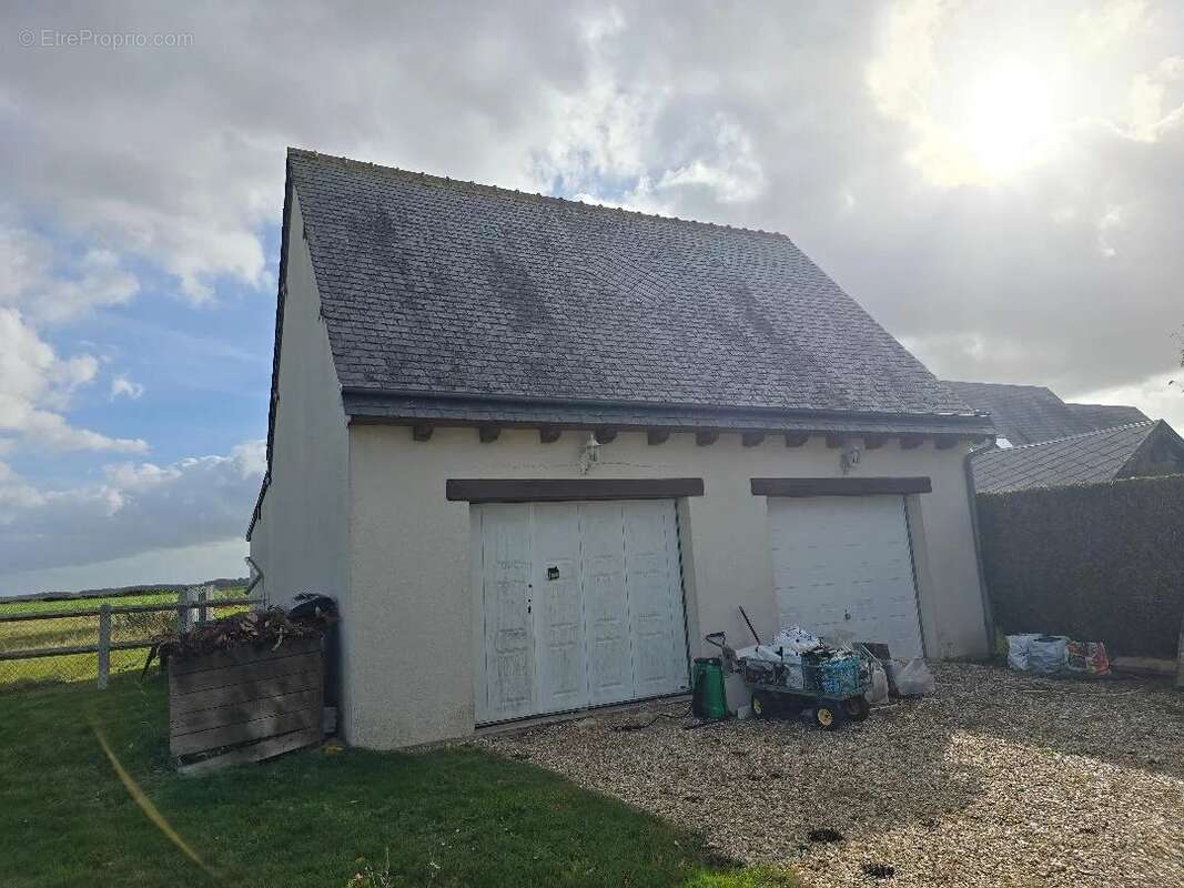 Maison à SACQUENVILLE