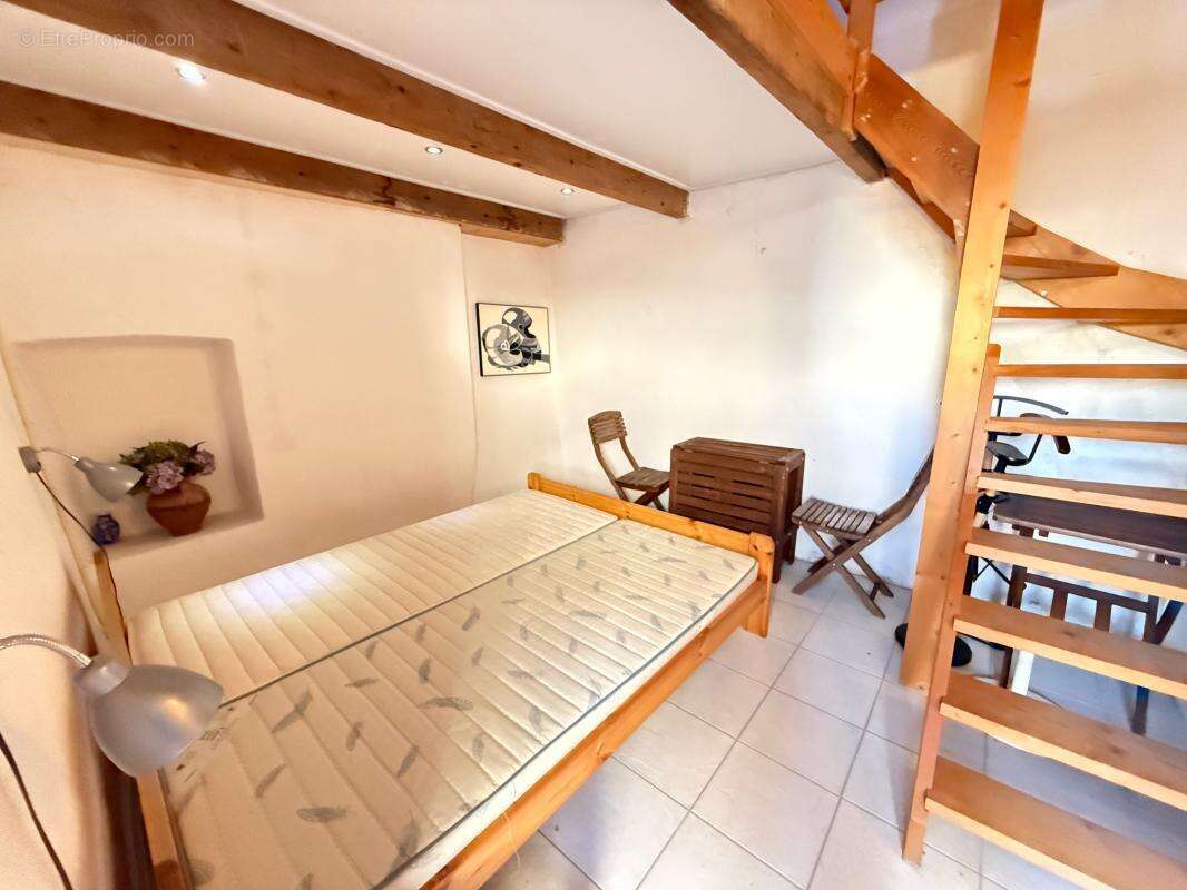 Maison à ALBA-LA-ROMAINE