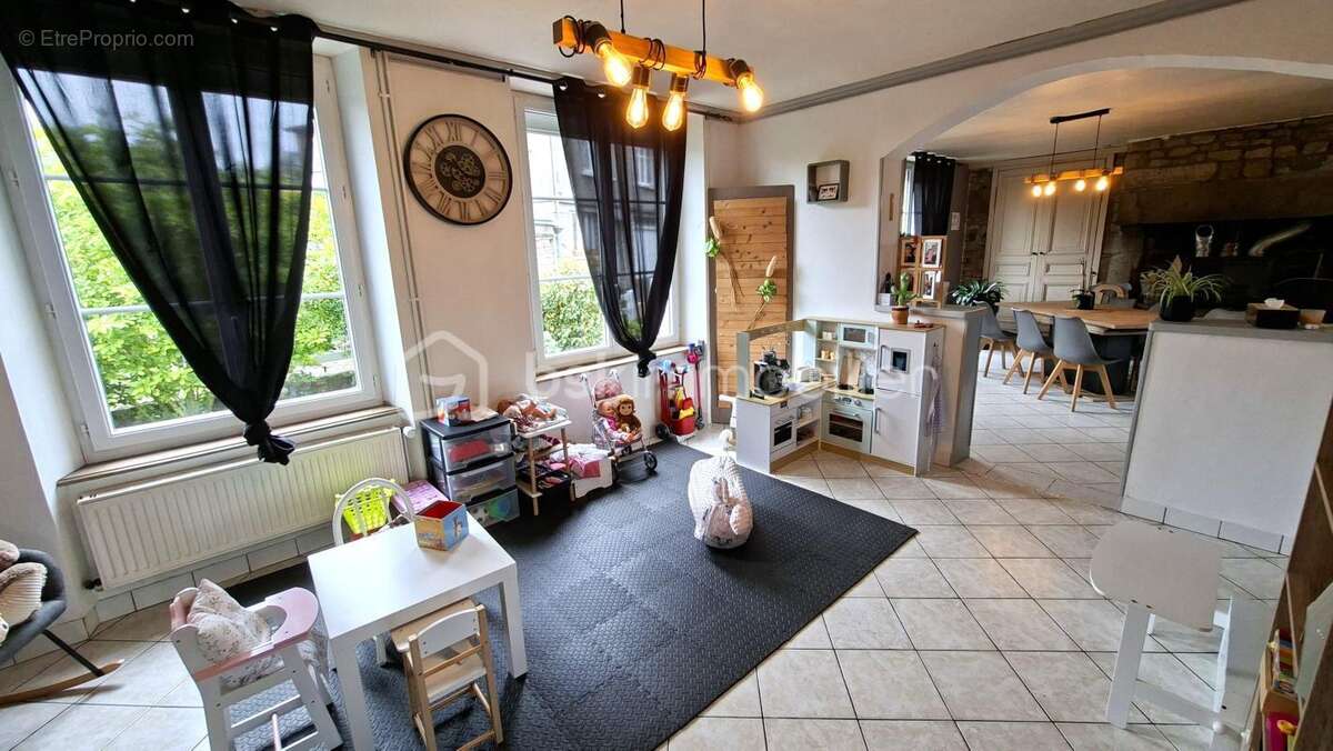 Maison à SAINT-SEVER-CALVADOS