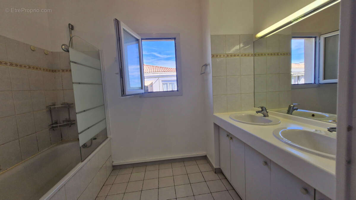 Appartement à MARSEILLE-13E