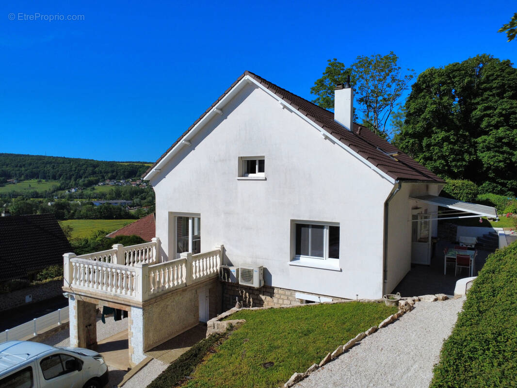 Maison à MONTBARD
