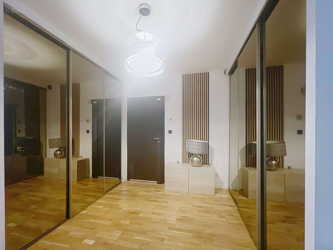 Appartement à TASSIN-LA-DEMI-LUNE