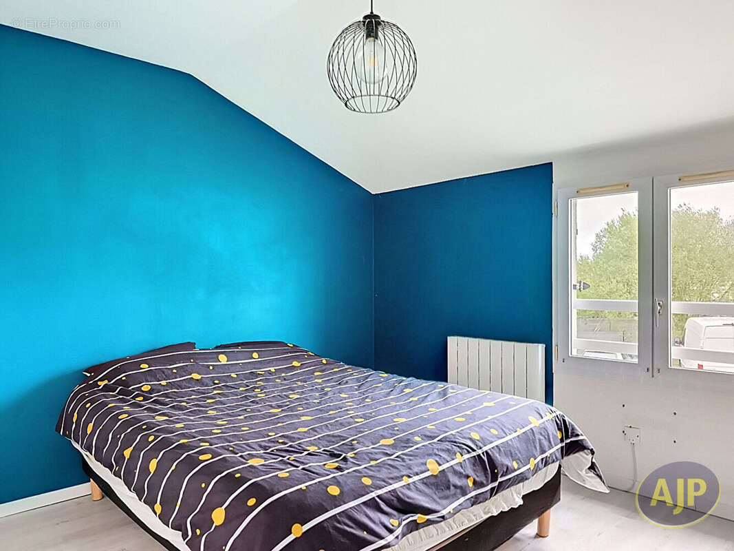 Maison à ROCHESERVIERE