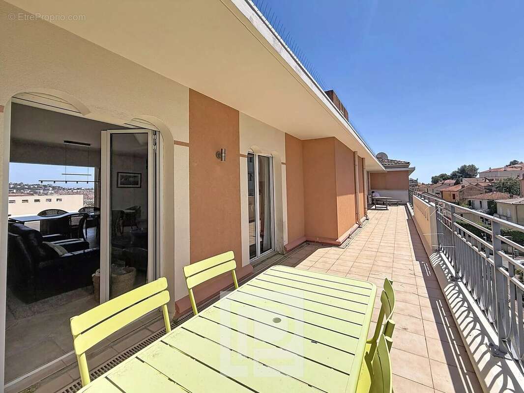 Appartement à CANNES