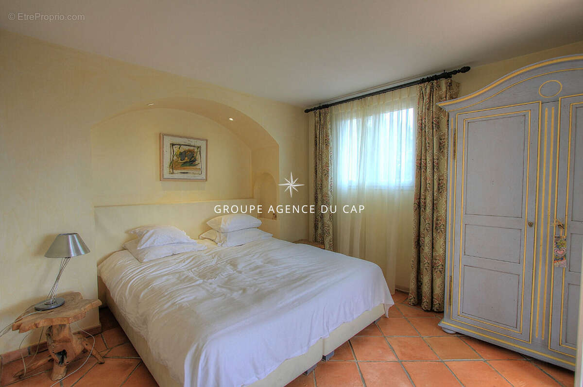 Maison à LES ISSAMBRES