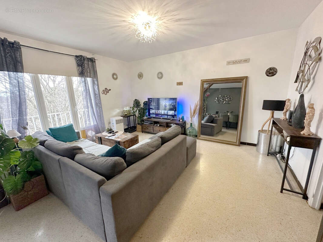 Appartement à LATTES